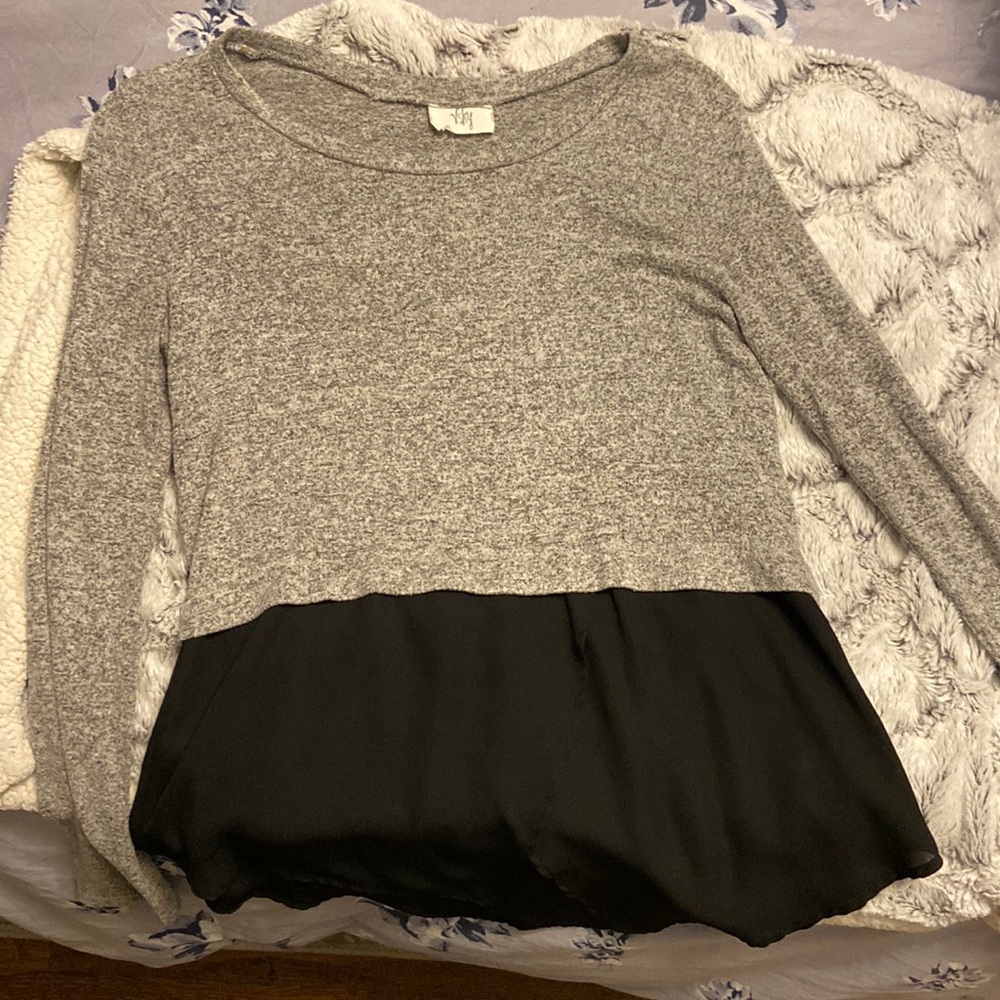 Grey/black sweater - perfect for girls night or casual for work
